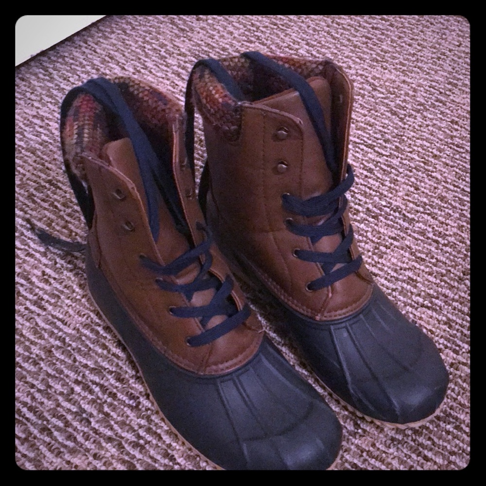 Sugar snow boots NEW!!!!